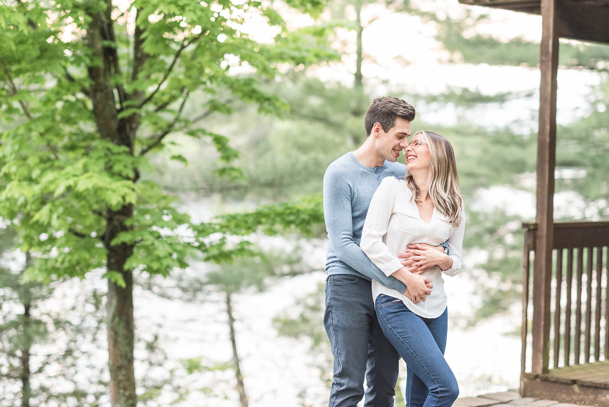 Spring Sharbot Lake Engagement Photos | Ottawa Engagement Photos | Cottage Sharbot Lake Engagement Session Get more inspiration from this adorable waterside engagement session. #ottawaengagement #weddingphotography #ottawaweddings