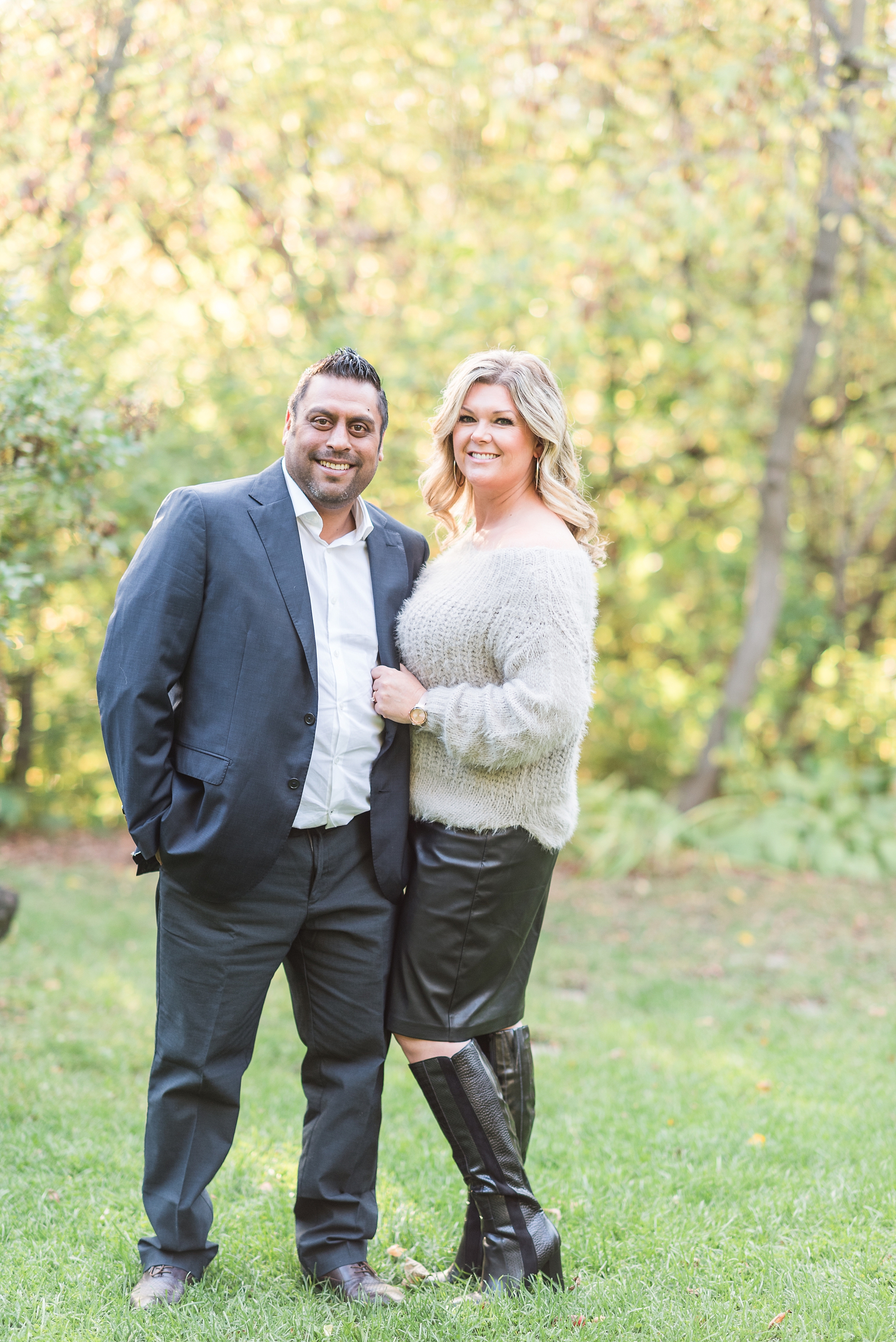 Kelly and kris’ autumn engagement session photos in manotick around watson’s mill
